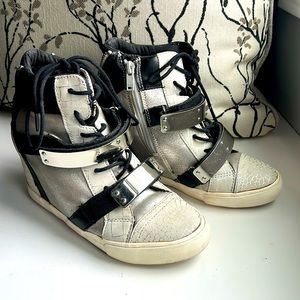 Aldo silver and black sneakers with hidden wedges silver chrome Velcro detailing